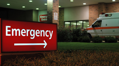 Learn the warning signs of emergency back pain, when to seek urgent care, and when to schedule a spine evaluation in Mesa, Arizona.